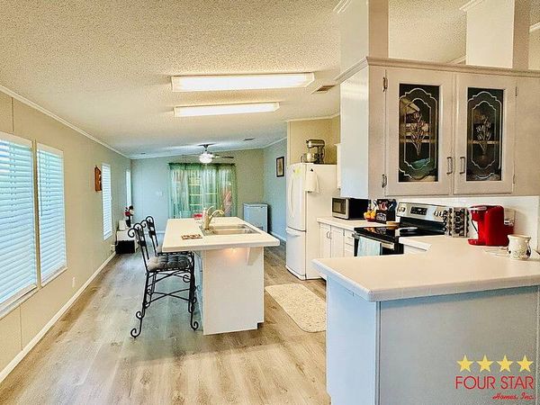 25753 Espanola Dr., Leesburg FL 34748
