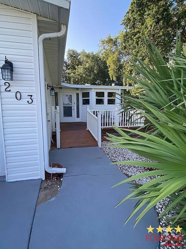 203 El Padre, Edgewater FL 32141