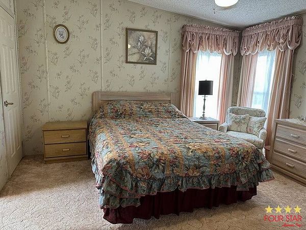 1038 W Lakeview Dr, Sebastian FL 32958