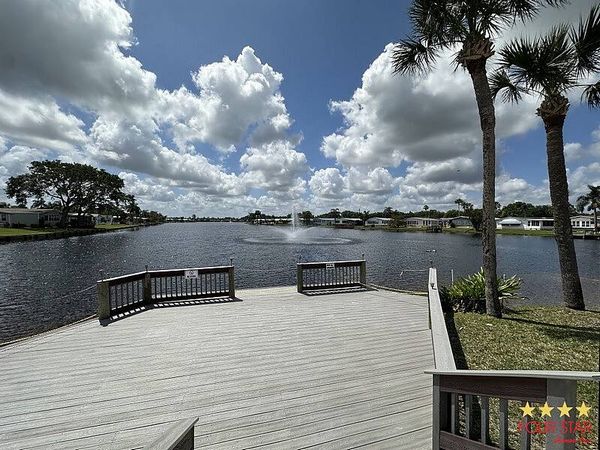 1038 W Lakeview Dr, Sebastian FL 32958