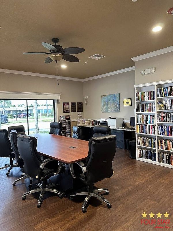 1038 W Lakeview Dr, Sebastian FL 32958