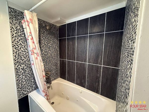 13 Harbor Cove Ct, Daytona Beach FL 32119