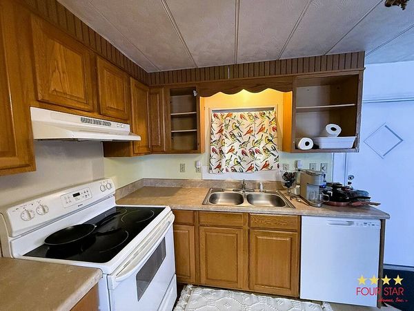 10 Las Palmas Dr, Edgewater FL 32132