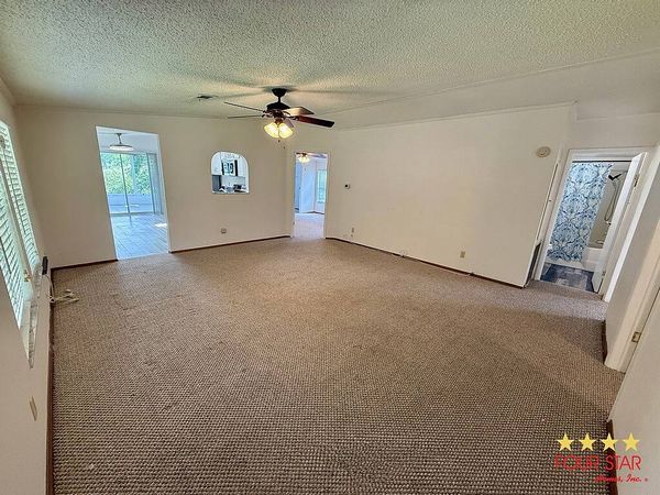 807 Water Ridge Dr. , DeBary FL 32713