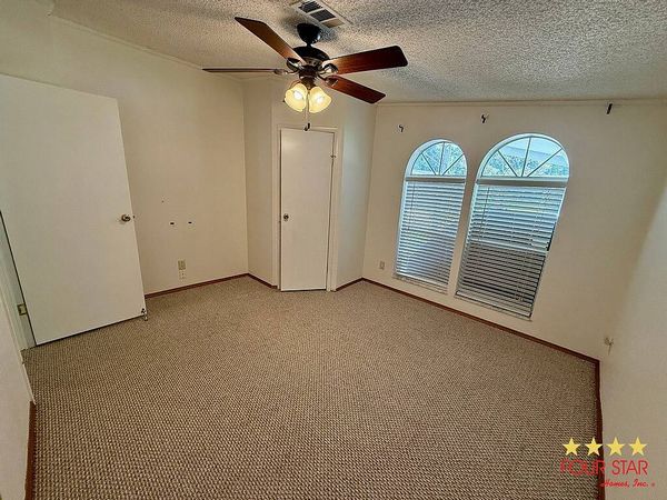 807 Water Ridge Dr. , DeBary FL 32713