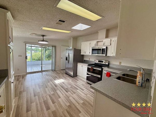 807 Water Ridge Dr. , DeBary FL 32713