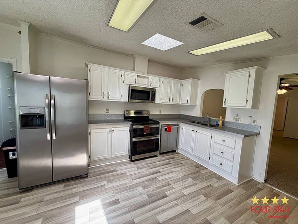 807 Water Ridge Dr. , DeBary FL 32713