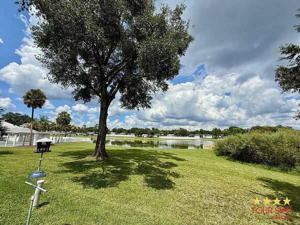 807 Water Ridge Dr. , DeBary FL 32713