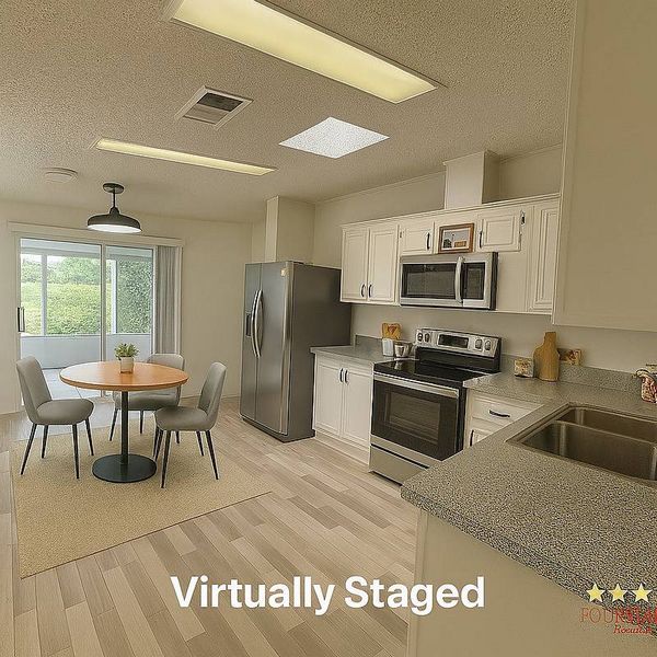 807 Water Ridge Dr. , DeBary FL 32713