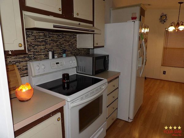 12 Granada St., Leesburg FL 34748