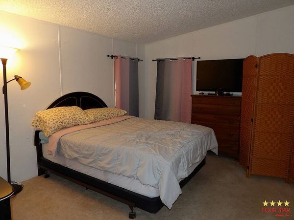 12 Granada St., Leesburg FL 34748