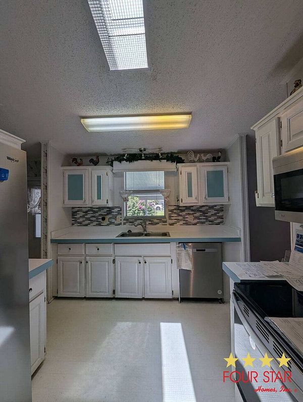 132 S Lake Dr, Leesburg FL 34788