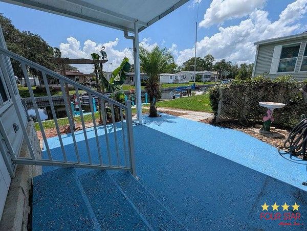 132 S Lake Dr, Leesburg FL 34788