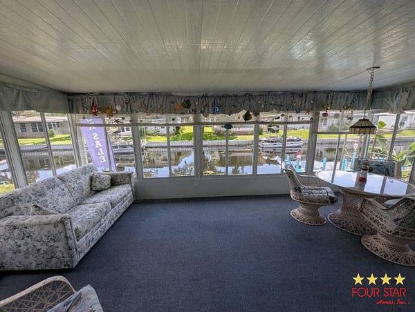 132 S Lake Dr, Leesburg FL 34788