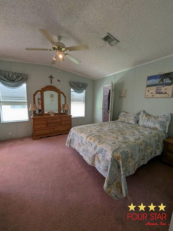 132 S Lake Dr, Leesburg FL 34788
