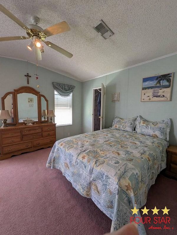 132 S Lake Dr, Leesburg FL 34788