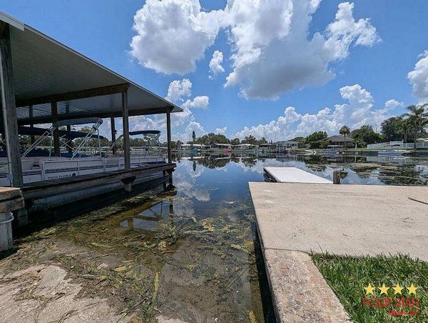 132 S Lake Dr, Leesburg FL 34788
