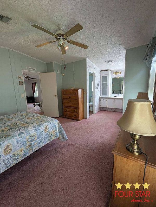 132 S Lake Dr, Leesburg FL 34788