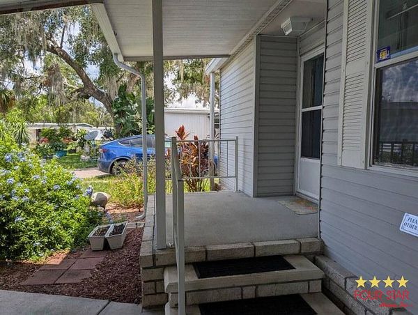 132 S Lake Dr, Leesburg FL 34788