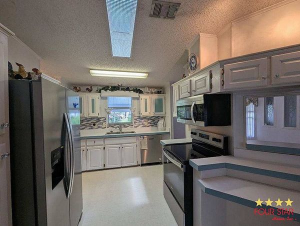 132 S Lake Dr, Leesburg FL 34788