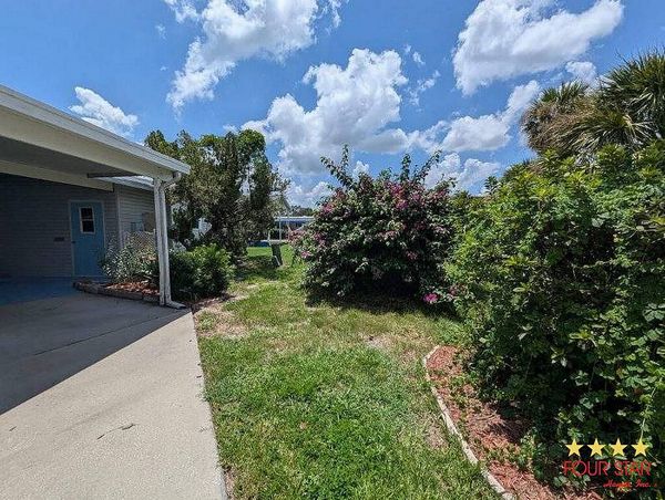 132 S Lake Dr, Leesburg FL 34788