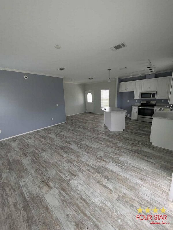 1561 Garrison Dr, Lot 218, Lakeland FL 33810