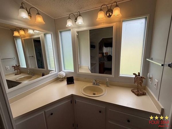 18 Ribbon Falls Dr, Ormond Beach FL 32174