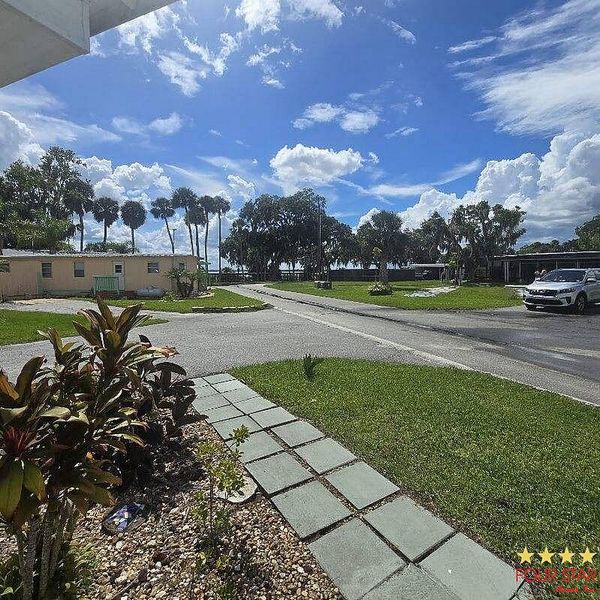 3319 E Dean St, Leesburg FL 34788
