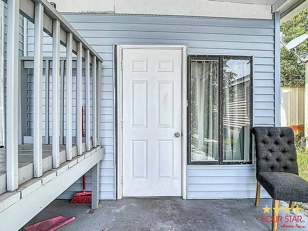 1368 Autumn Dr, Tampa FL 33613