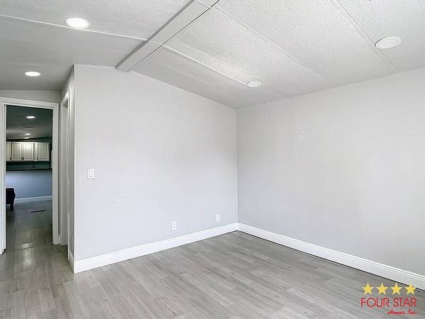 1368 Autumn Dr, Tampa FL 33613