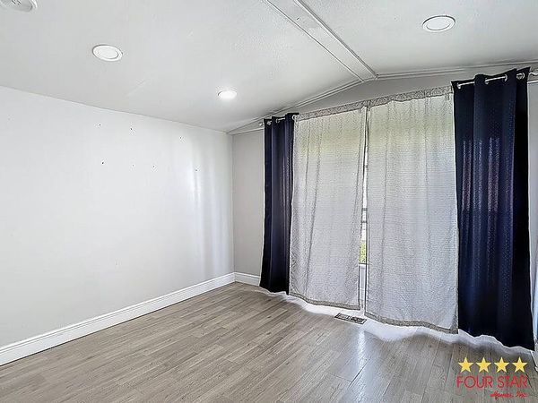 1368 Autumn Dr, Tampa FL 33613