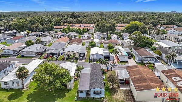 1368 Autumn Dr, Tampa FL 33613