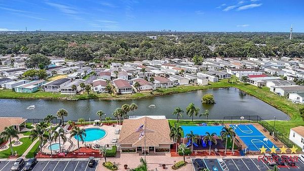 1368 Autumn Dr, Tampa FL 33613