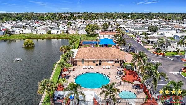1368 Autumn Dr, Tampa FL 33613