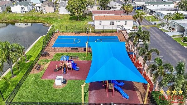 1368 Autumn Dr, Tampa FL 33613