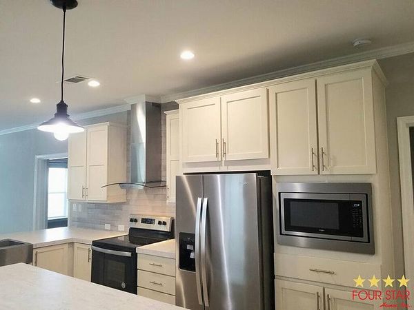 1608 Voyager Dr, Sarasota FL 34234