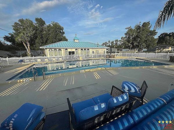 80 Fountain Dr, Leesburg FL 34748