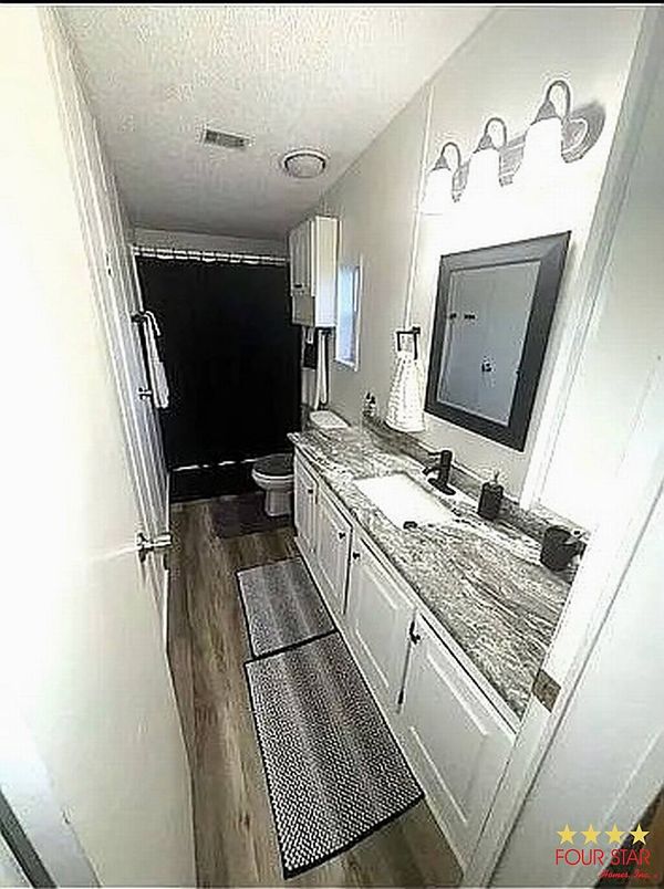 80 Fountain Dr, Leesburg FL 34748