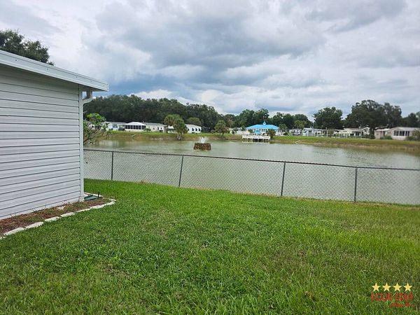 80 Fountain Dr, Leesburg FL 34748