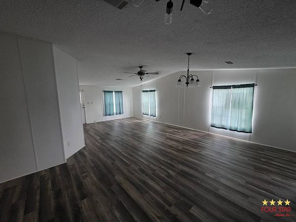 80 Fountain Dr, Leesburg FL 34748