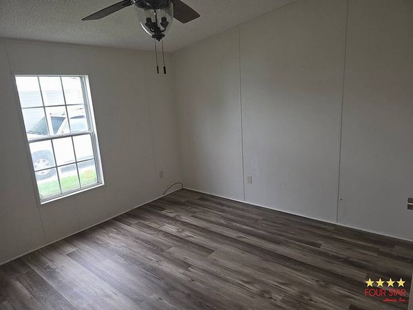 80 Fountain Dr, Leesburg FL 34748