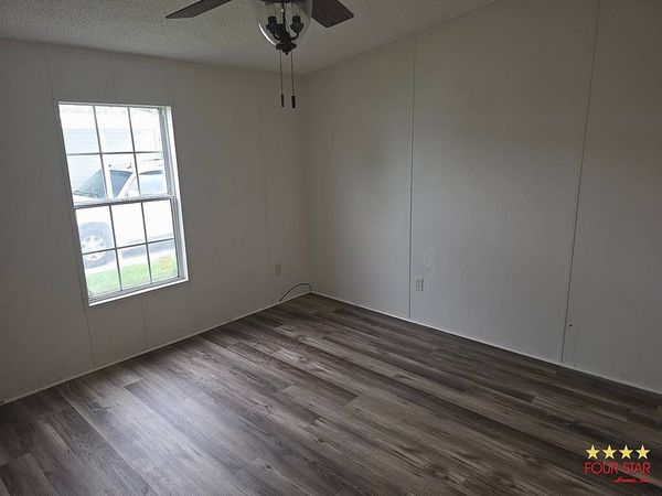 80 Fountain Dr, Leesburg FL 34748