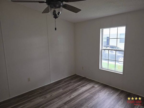 80 Fountain Dr, Leesburg FL 34748