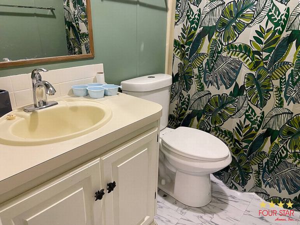 389 Spring Lake Dr, DeLand FL 32720