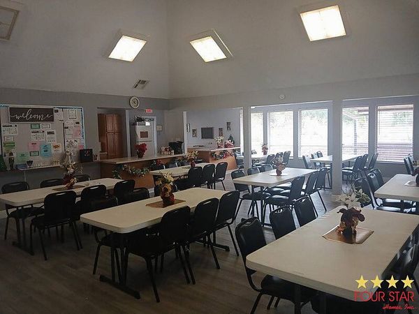 389 Spring Lake Dr, DeLand FL 32720