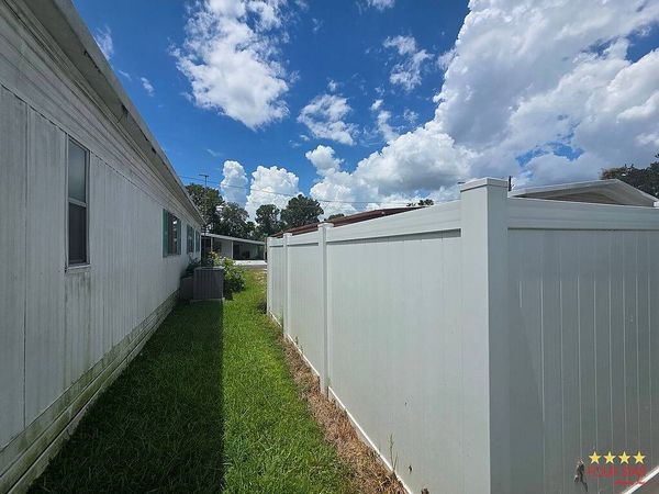 189 S Tara Dr, Tavares FL 32778