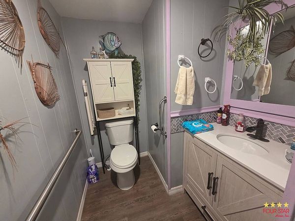 189 S Tara Dr, Tavares FL 32778