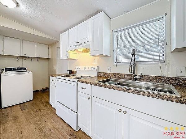 9340 Eden Dr, Lot 499, Tampa FL 33610