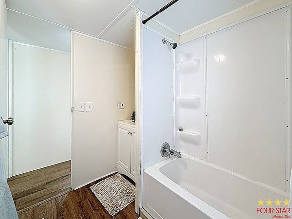 9340 Eden Dr, Lot 499, Tampa FL 33610