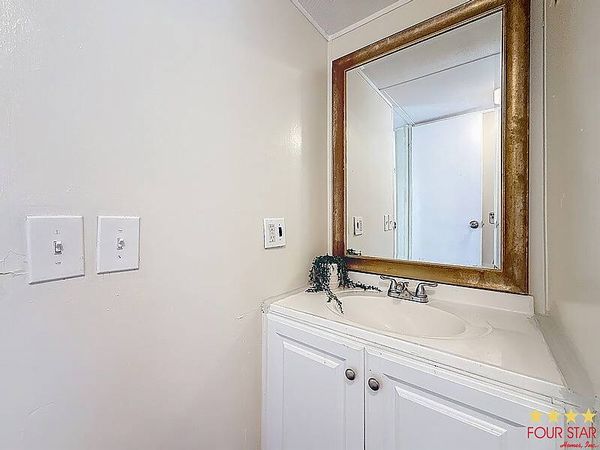 9340 Eden Dr, Lot 499, Tampa FL 33610